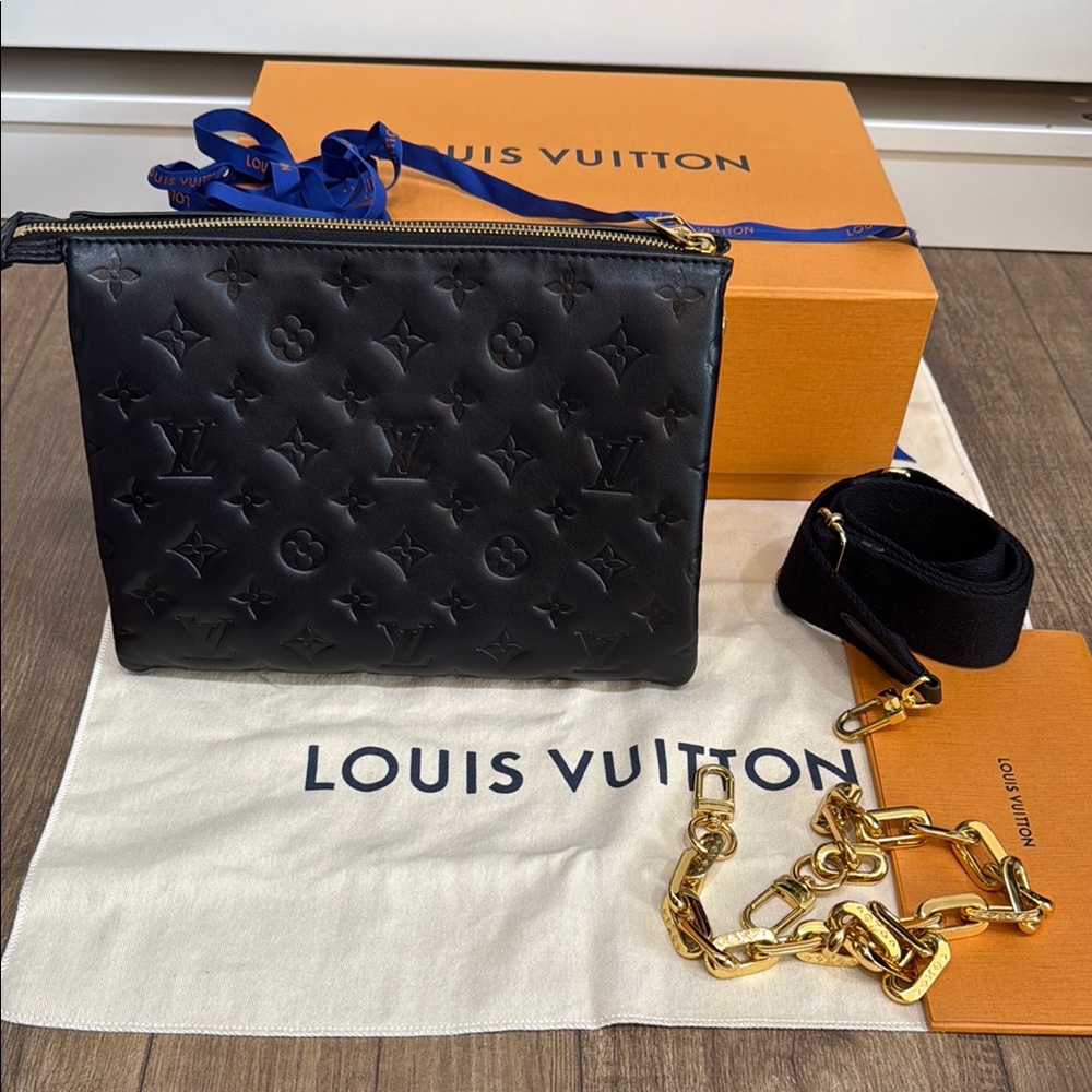 CLOSET CLOSING* Louis Vuitton Coussin